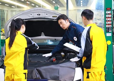 河南省工业学校新能源汽车检验与维修专业前景怎么样？